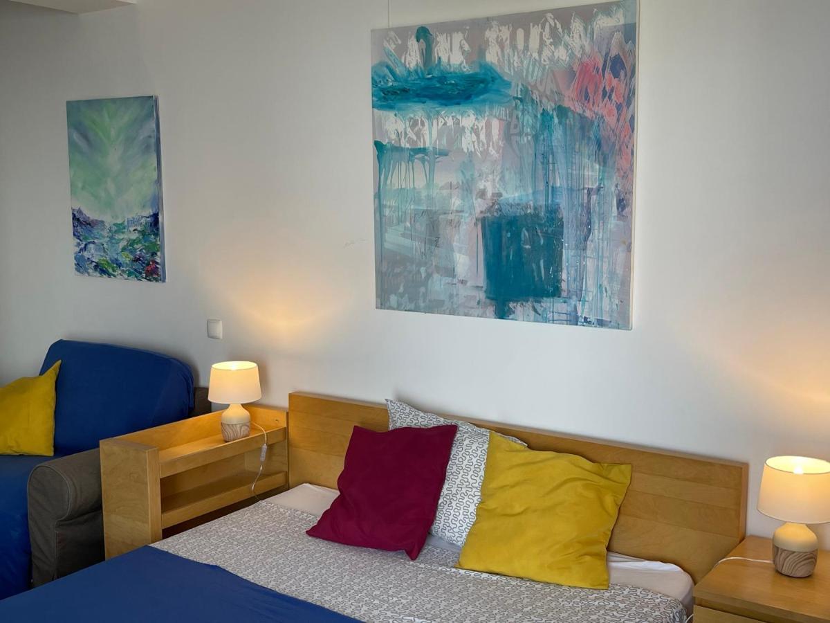 Apartment Happiness By Nicole Jutka, Visual Artist Olimp Dış mekan fotoğraf