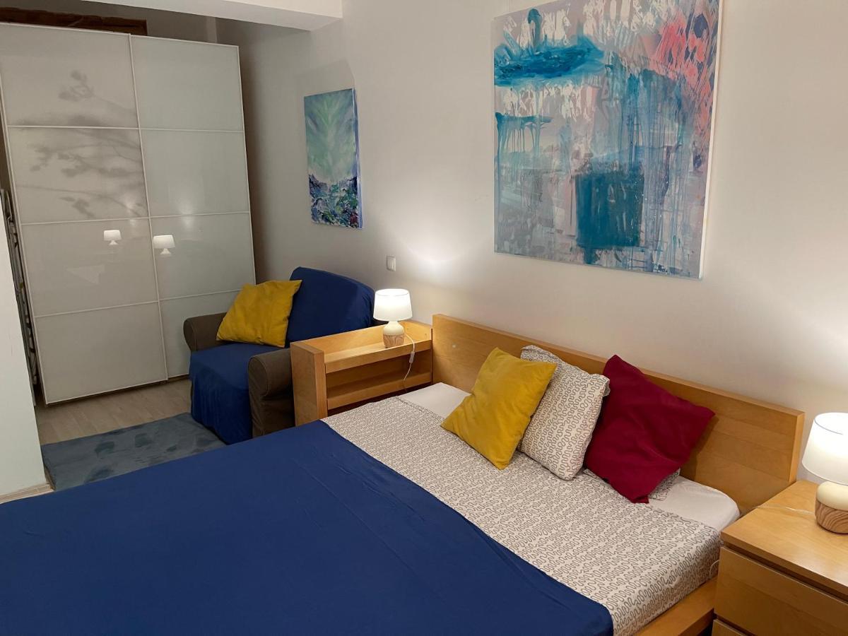 Apartment Happiness By Nicole Jutka, Visual Artist Olimp Dış mekan fotoğraf