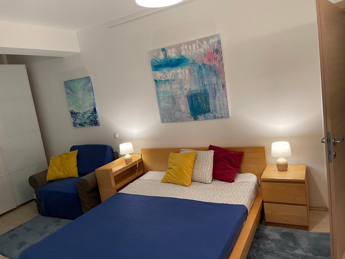 Apartment Happiness By Nicole Jutka, Visual Artist Olimp Dış mekan fotoğraf